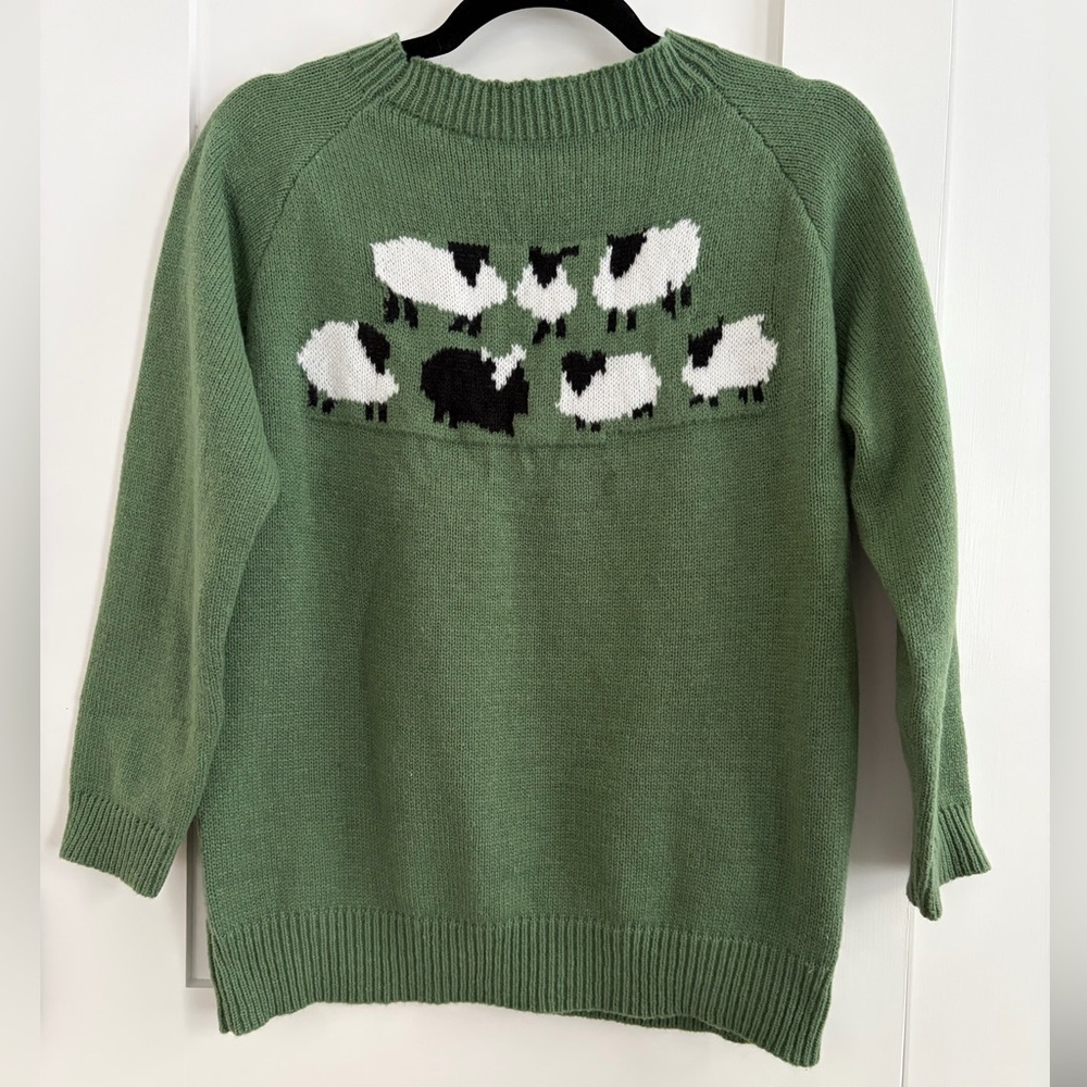 NWOT Women’s Sheep Sweater Size Small